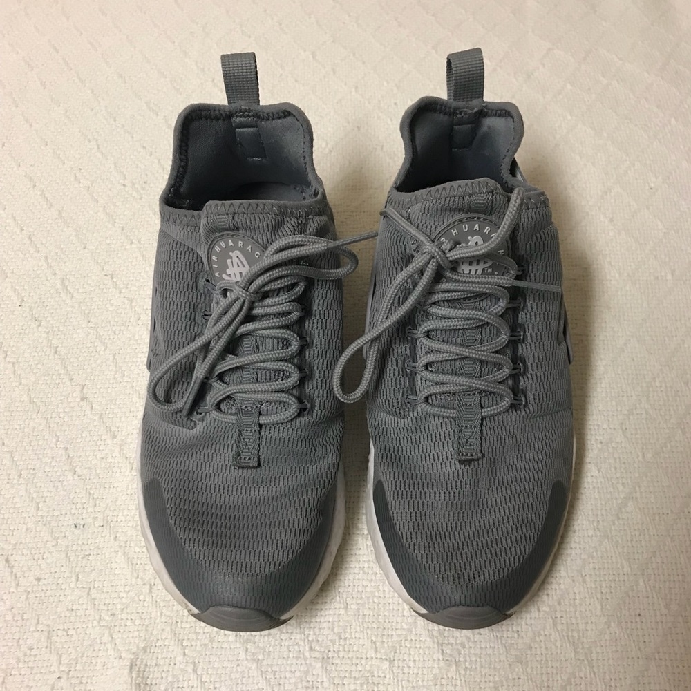 Nike Huarache Ultra Run Size 6
